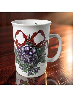 Vintage Potpourri Press Holly and Blueberries Mug - Cup - Dated 1991 - Made In K